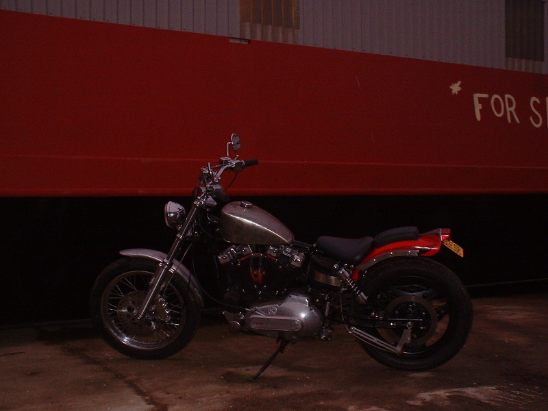 Harley XL1000 Ironhead custom in bare metal